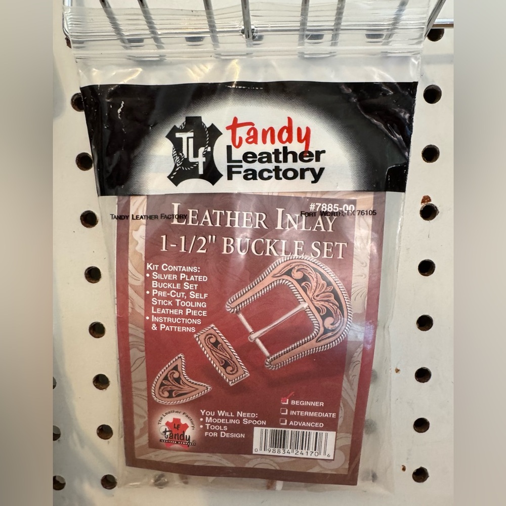 Tandy Leather Factory Leather Inlay 1-1/2” Buckle set kit.